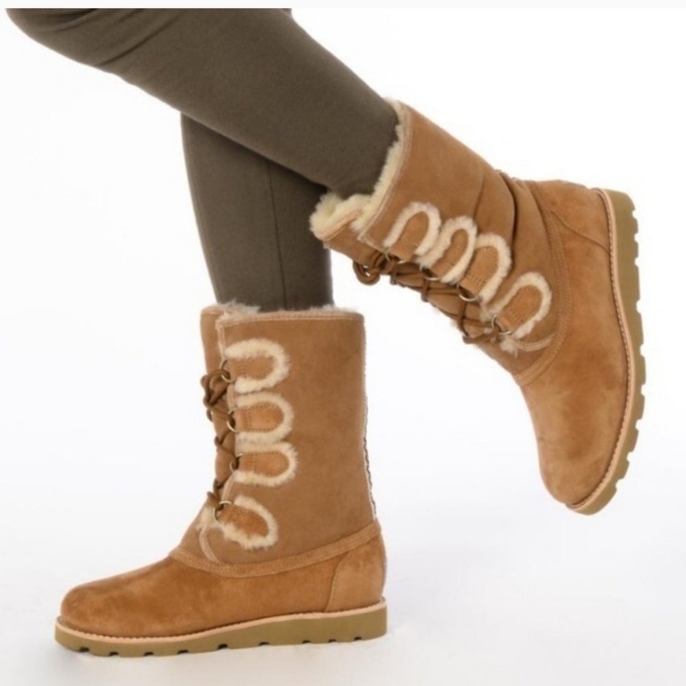 UGG Women's Rommy Lace up Boot Size 9